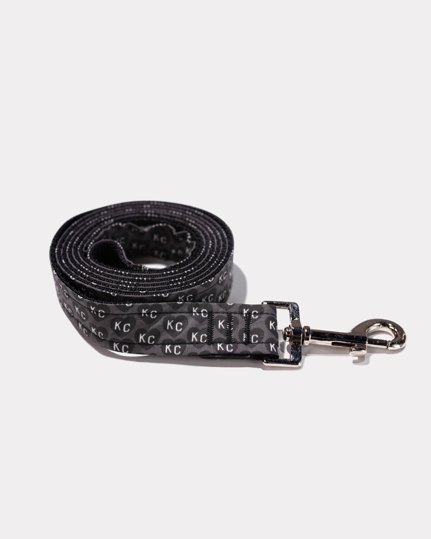 Chewy Vuitton Collar & Leash - Black