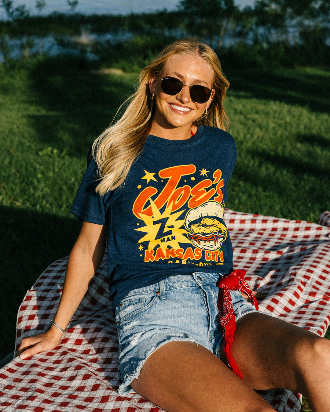 Joe's Kansas City Bar-B-Que Z Man Navy T-Shirt | CHARLIE HUSTLE